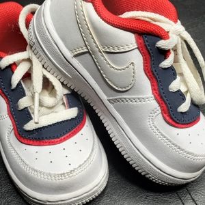 Nike toddler sneakers